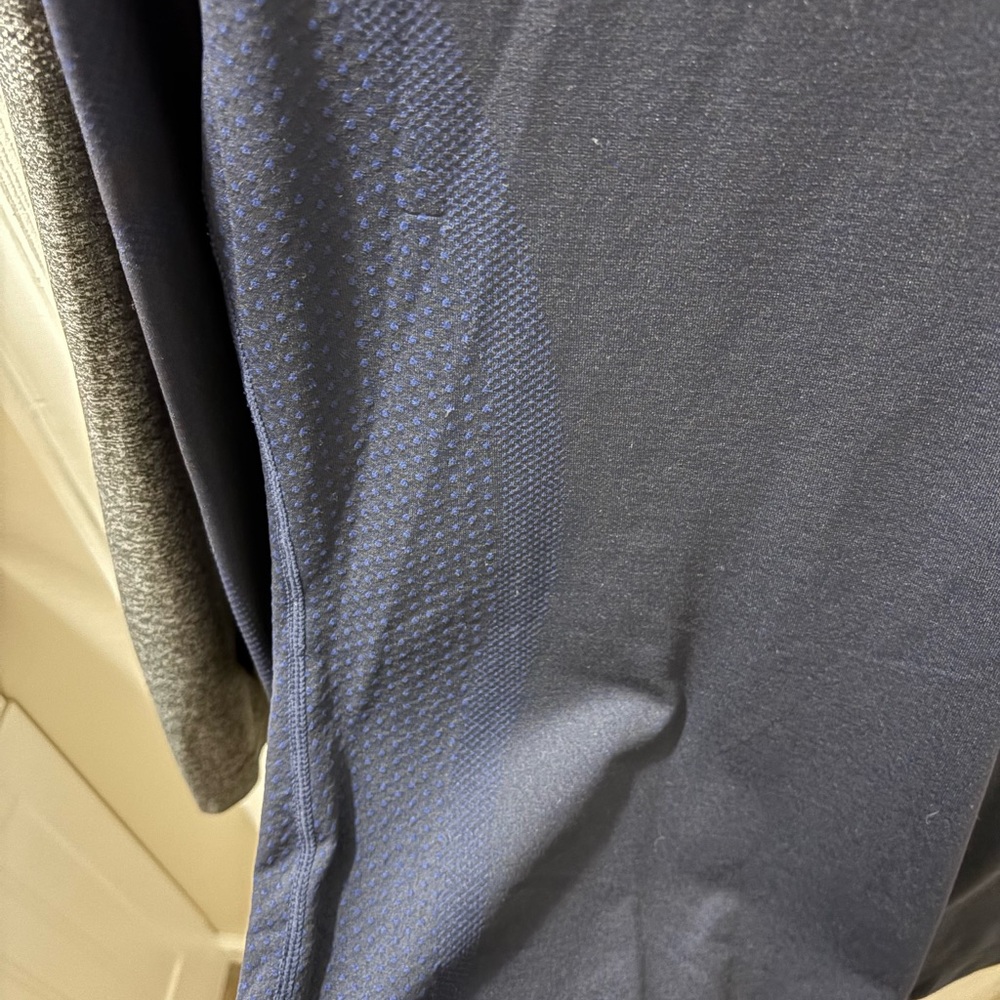 2-Figs Long Sleeve Performance Tee - Picture 4 of 5